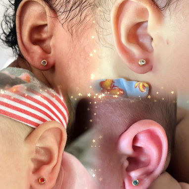 Perforación y colocación de aretes antialérgicos - 3/10