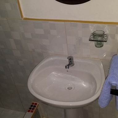 Venta de Biplanta  cerca  del Teatro Karl Marx - Img 118598594