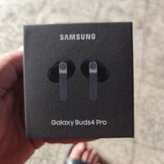 Audífonos Samsung galaxy Buds 4 pro - Img 57273720