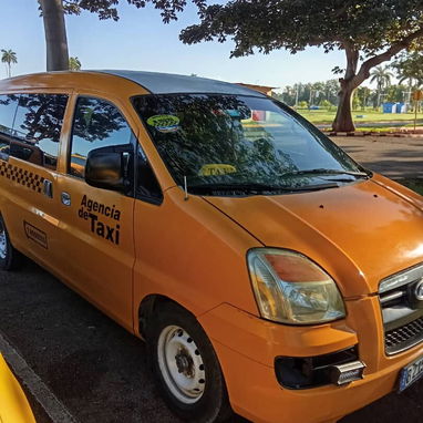 Reserve su taxi seguro , cómodo y confiable - 4/10