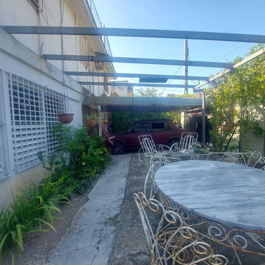 Venta de propiedad en el nuevo vedado - Img 113195294