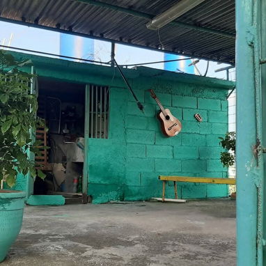 *$18.500usd. En venta casa  independiente (2 en 1) puerta de calle en  Mantilla, Arroyo Naranjo. - 4/10