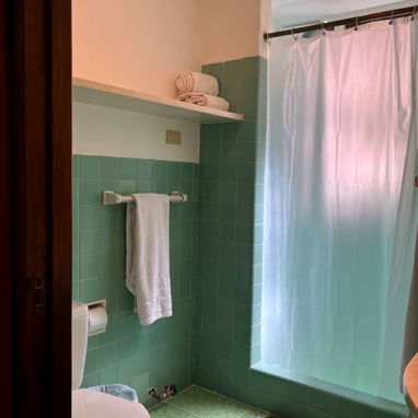 🏠🪸 Renta Lineal en La Habana ( Vedado, calle 21)🪸 - Img 121934181