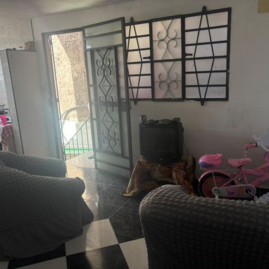 Venta de Casa en Marianao LR038 - 7/10