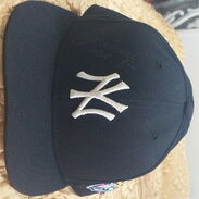 Una gorra de los Yankees de New York, New Era, modelo antiguo, original - Img 45634923