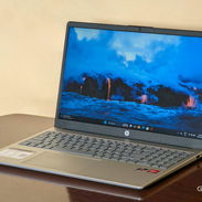 Laptop HP 15 Azul Ryzen 5 7000 Bateria 8 hrs - Img 57786057