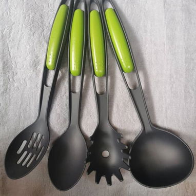 Set de 4 piezas de utensilios de cocina Plástico engomado - Img 124862328