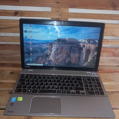 LAPTOP TOSHIBA i7 DE 4ta GENERACIÓN, 1TB ALMACENAMIENTO, 8 GB RAM - Img 122337658