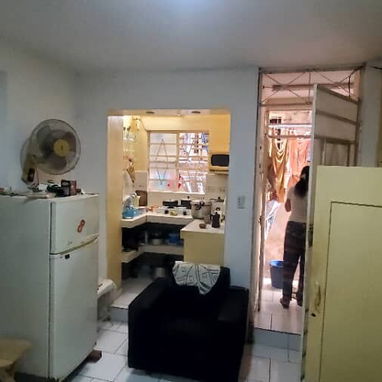 12500 usd vendo apartamento en el vedado es interior más q céntrico ubicado en 23 y G es en bajos de 1/4 con vestidor (q - Img 122797037