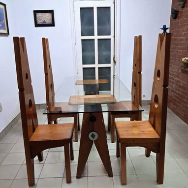 Se vende mesa de madera hecha por el artista de la plástica Nelson Dominguez con el Certificado de Autenticidad. - Img 123218507