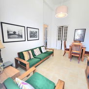 450 USD EL MES .RENTO APARTAMENTO DE 2 HABITACIONES EN EL VEDADO BIEN CENTRICO 52501177 - Img 57444917