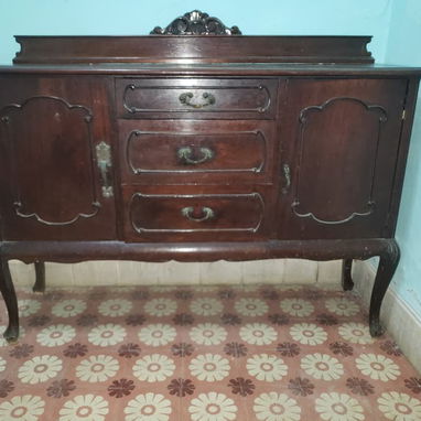 Aparador Antiguo en 260 USD - Img 119599299