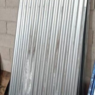Tejas de Olitas , Tubos Garbanizados , vigas de hierro tipo U , todo es de uso pero en perfecto estado - 2/4