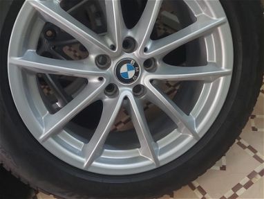 4 llantas BMW con gomas Pirelli 225/55 R17. 800 usd - Img main-image-45413972