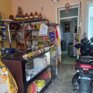 🚨Se vende casa independiente con negocio de artículos religiosos🚨 - 2/2