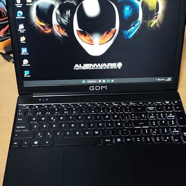 Vendo Laptop i3 de 11na generacion casi nueva bateria ok, ssd de 500gb usb 3 ,tipo C, bluetooth, - Img 127511272