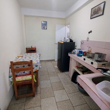 ✨ Gran oportunidad de inversión y vivienda en Centro Habana 📍 Ubicada muy cerca del Hospital Ameijeiras - Img 122472576