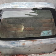 Puerta del maletero de Subaru Vivio con su cristal - Img 51581727