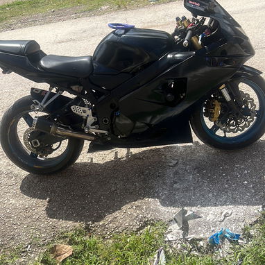 Vendo o hago negocio zusuki gsxr-600cc - 3/4