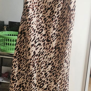 VESTIDO ABIERTO EN LA PIERNA TALLA M - Img 121103903