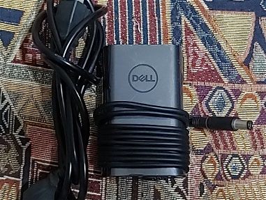 Vendo cargador Dell de laptop original - Img main-image