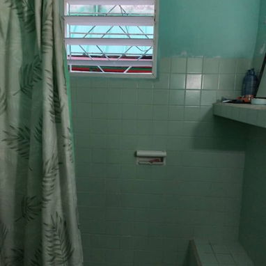 Venta de apartamento en bajos Vedado con jardín 2 cuarto y 2 baños 50mil usd 53582376 - 7/9