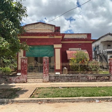 🏡 Propiedad Independiente en Marianao (34) - 5/10