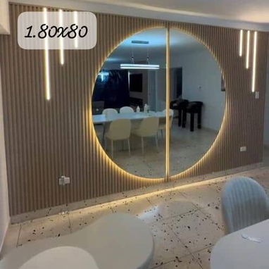 Espejos aéreos con luces LED neón totalmente personalizados y diseñados para transformar cualquier ambiente en un lugar - 8/10