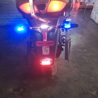 Venta de moto eléctrica sin batería, todo en perfecto estado - Img 124040299