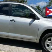 Toyota Rav4 del 2010 ,salón en piel,automático,4x4,en óptimas condiciones,la fiabilidad y el rendimiento - Img 55795171