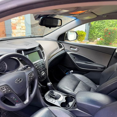 Vendo o negocio, Hyundai Santa Fe, 2017, siete filas asiento motor 3.3 - Img 113379287