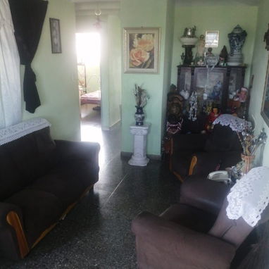 Vendo apartamento en la zona 18 de alamar de 2 cuartos 5to piso - Img 122220498
