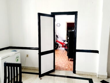 🏠🏘 Renta de apartamento en el Vedado, Habana - Img 63239418