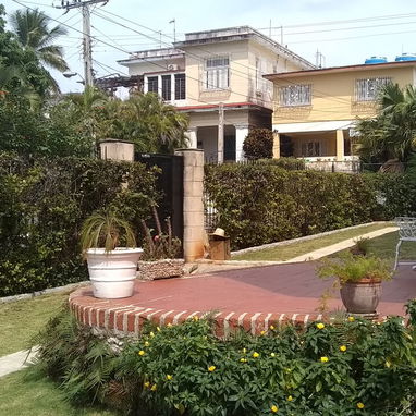 servicios de Jardinería y diseño - Img 119408602