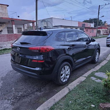 Carro Hyundai 88.000 millas - 6/10