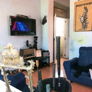 Se vende apartamento ubicado en Centro Habana a solo una cuadra del Barrio Chino/ Manrique y Dragones - 5/10