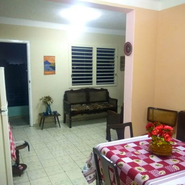 馃彔 Apartamento de renta en 10 de Octubre. 馃洀锔廡iene 2 habitaciones, gas de la calle y ducha con agua 鈾笍 - Img 125781632