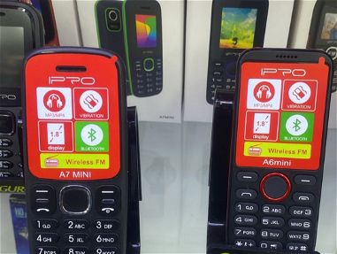 Teléfonos de teclas, Dual sim, tarjeta de memoria, conexión 2g - Img main-image