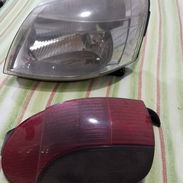 Foco delantero y trasero de Peugeot - Img 56007397