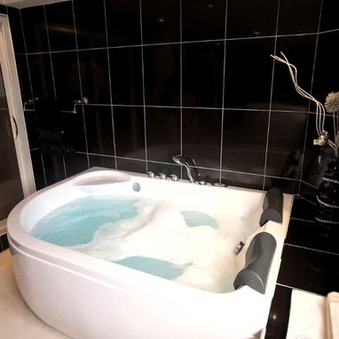 🪼 CASA DE LUJO CON PISCINA Y JACUZZI | VILLA PREMIUM EN CUBA 🏡✨ - Img 122904262