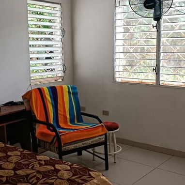 Venta de  casa con terreno dentro de un condominio Precio-120 000 USD - 2/4