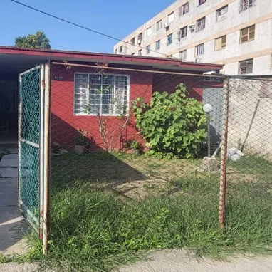 #240 CASA EN EL BAHÍA, HABANA DEL ESTE 📣🚪 puerta a calle y placa libre en la Calle 16 Cerca de la cafetería EL GARAJE. - 2/10
