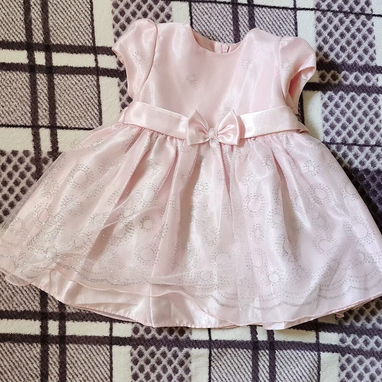 Bata rosada de 1 año y medio - 2/3