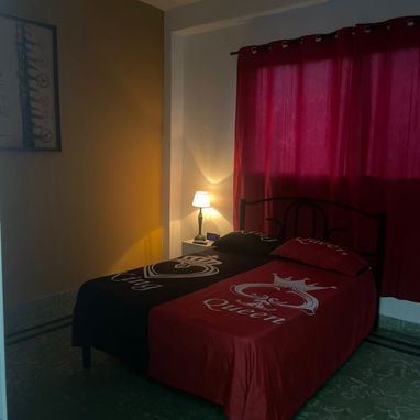 Apartamento en la calle mas céntrica del Vedado (calle 23)... completamente equipada (no se va la luz) - Img 119091063