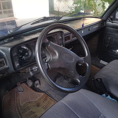 Vendo Lada 2105, motor 01. Mecánica bien, carrocería regular Precio: $6000 Llamar o escribir por whatsap 52419042 - Img 126329655