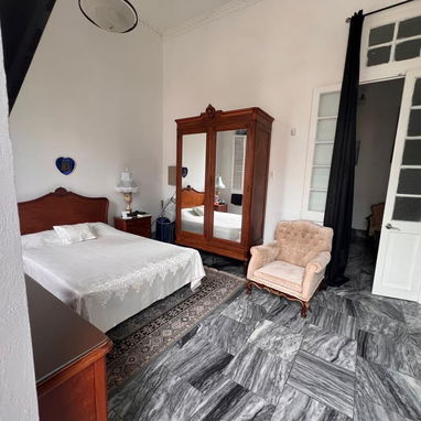 Casa en segundo piso en el Vedado - 3/9