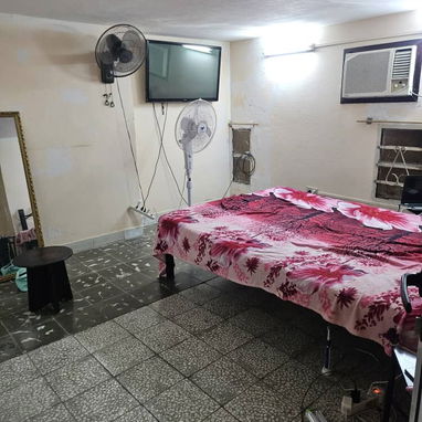 Se vende apto en el Vedado (H y 23) Contactar Manuel 55659890 - Img 121528531