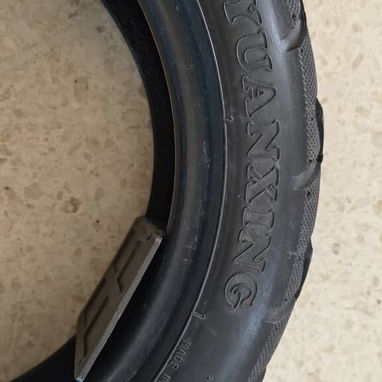 Gomas de moto eléctrica 300x10 de uso 3000 c/u. - Img 125053081