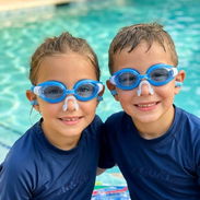 Gafas de natación con pinza y tapones para niños. - Img 55310836