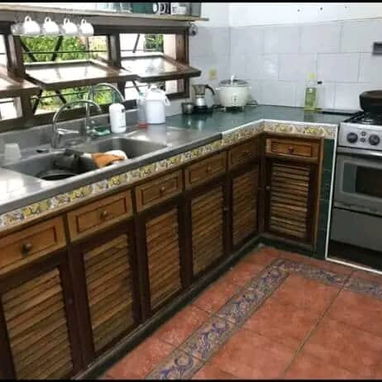Ref#98. Oportunidad de inversión!!! Con una arquitectura y un diseño único se vende espectacular chalet década del 50!!! - 8/10